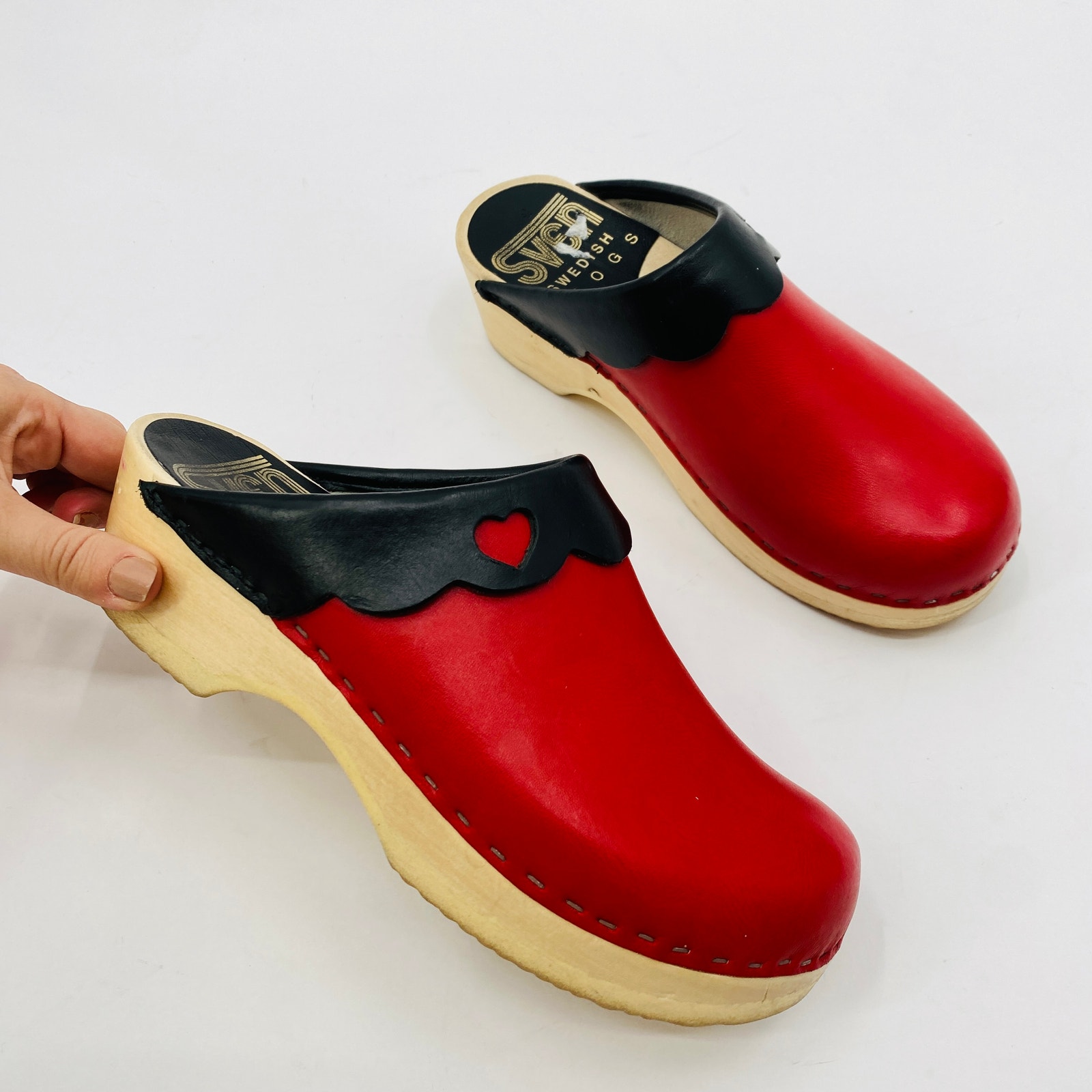 Sven Swedish Clogs Eu 38 Red Black Heart Whimsical